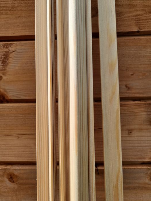 Kątownik 20x20x5 2,5 m dł sosna bezsęczna