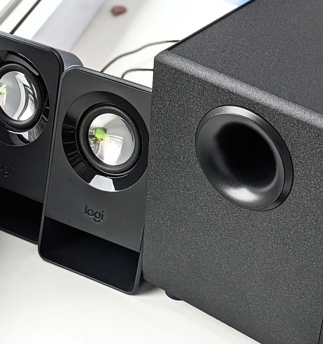 Активні колонки з  сабвуфером  Logitech z213