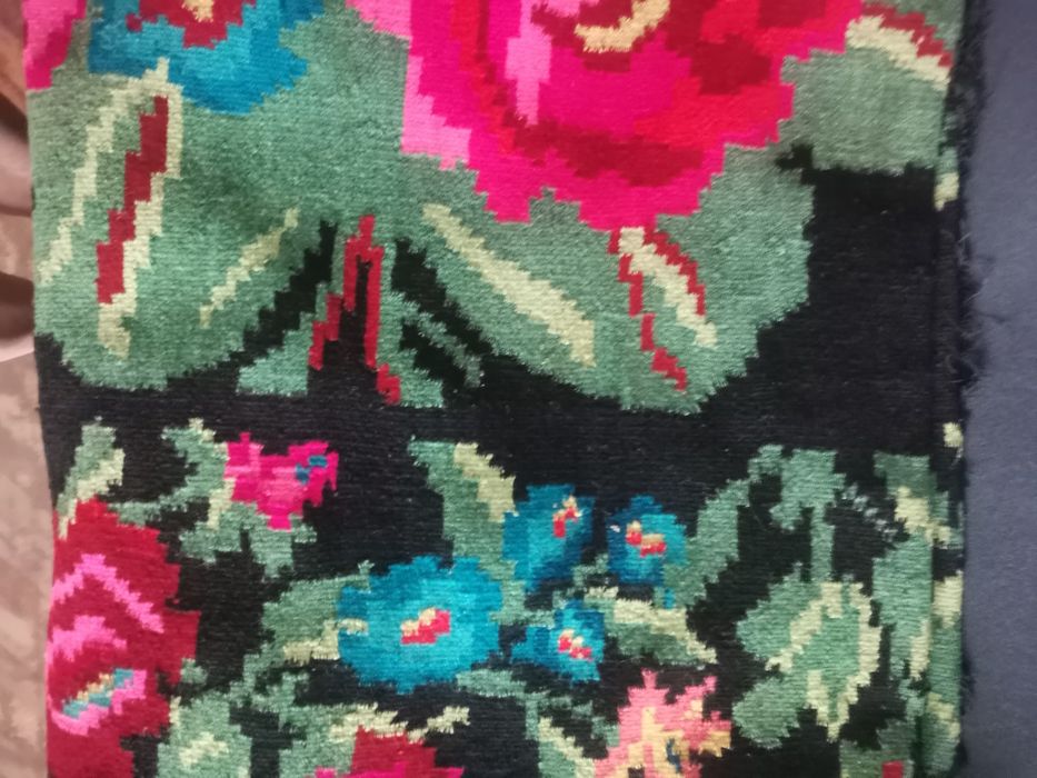 Килим український шерстяний