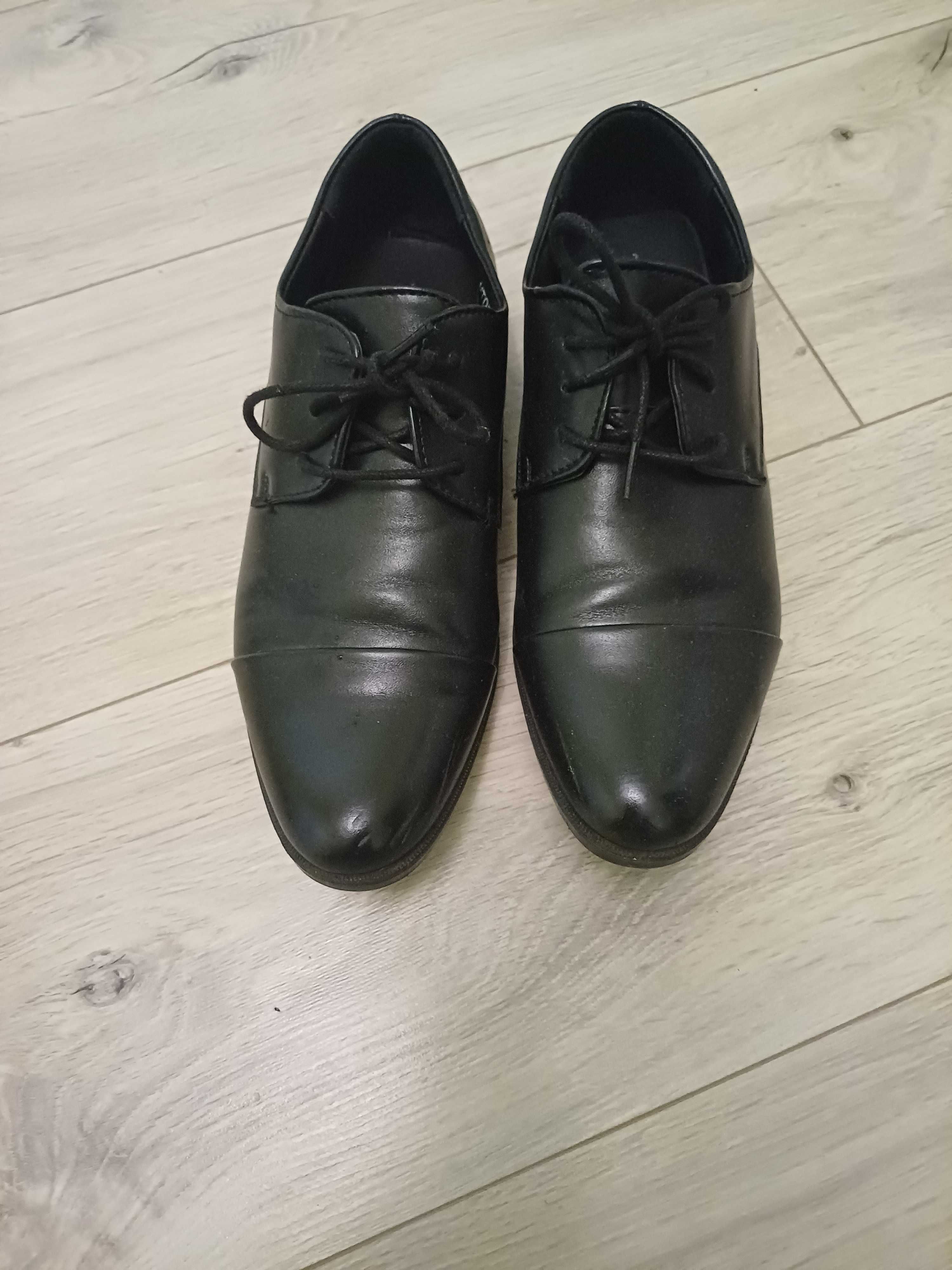 Buty wizytowe/ komunijne chłopięce r.39