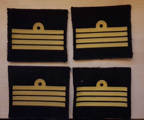 Oznaka stopnia Kapitan MW na mundur ćwiczebny.