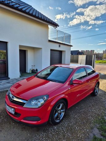 Opel Astra Piekna Astra H Coupe 1.4 GTC czerwona zadbana benzyna