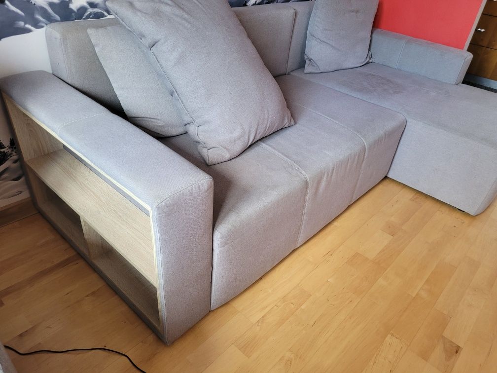 WROCŁAW- Narożnik  z funkcją spania i pojemnikiem na posciel