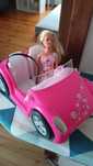 Samochód i lalka Barbie