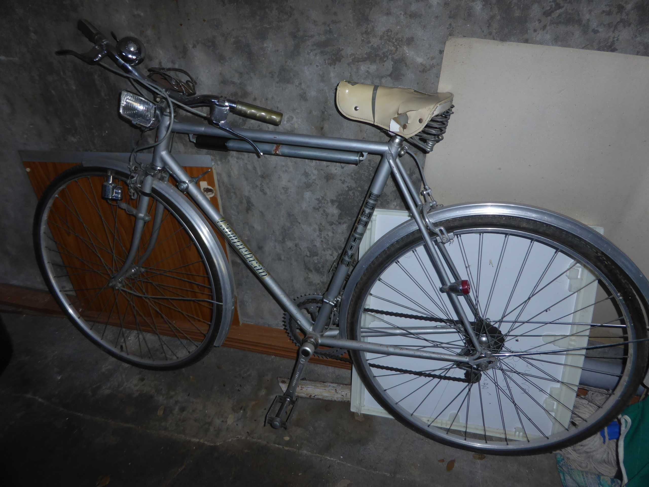 Bicicleta antiga