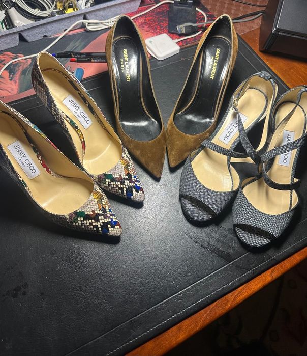 Sapatos de marca: Jimmy Choo, Yves Saint Laurent