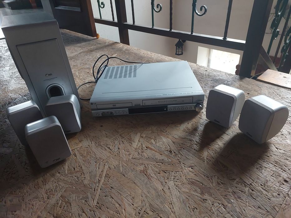 Домашній кінотеатр LG dvd/ vcr combi reciver lh-cx246x