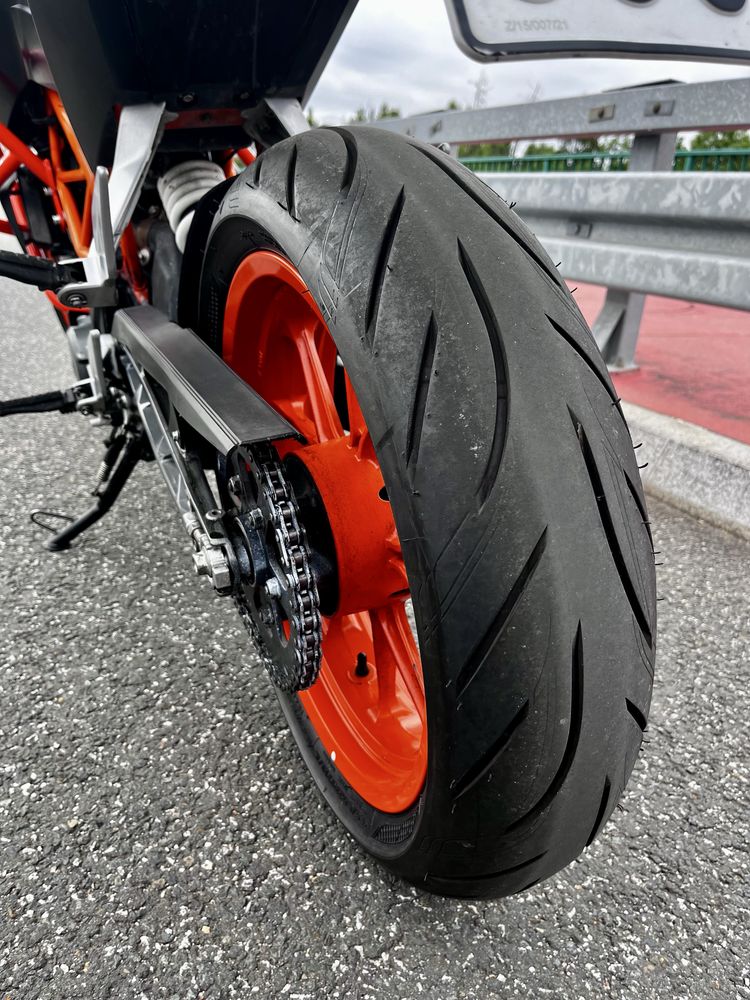 Motocykl KTM Duke 390