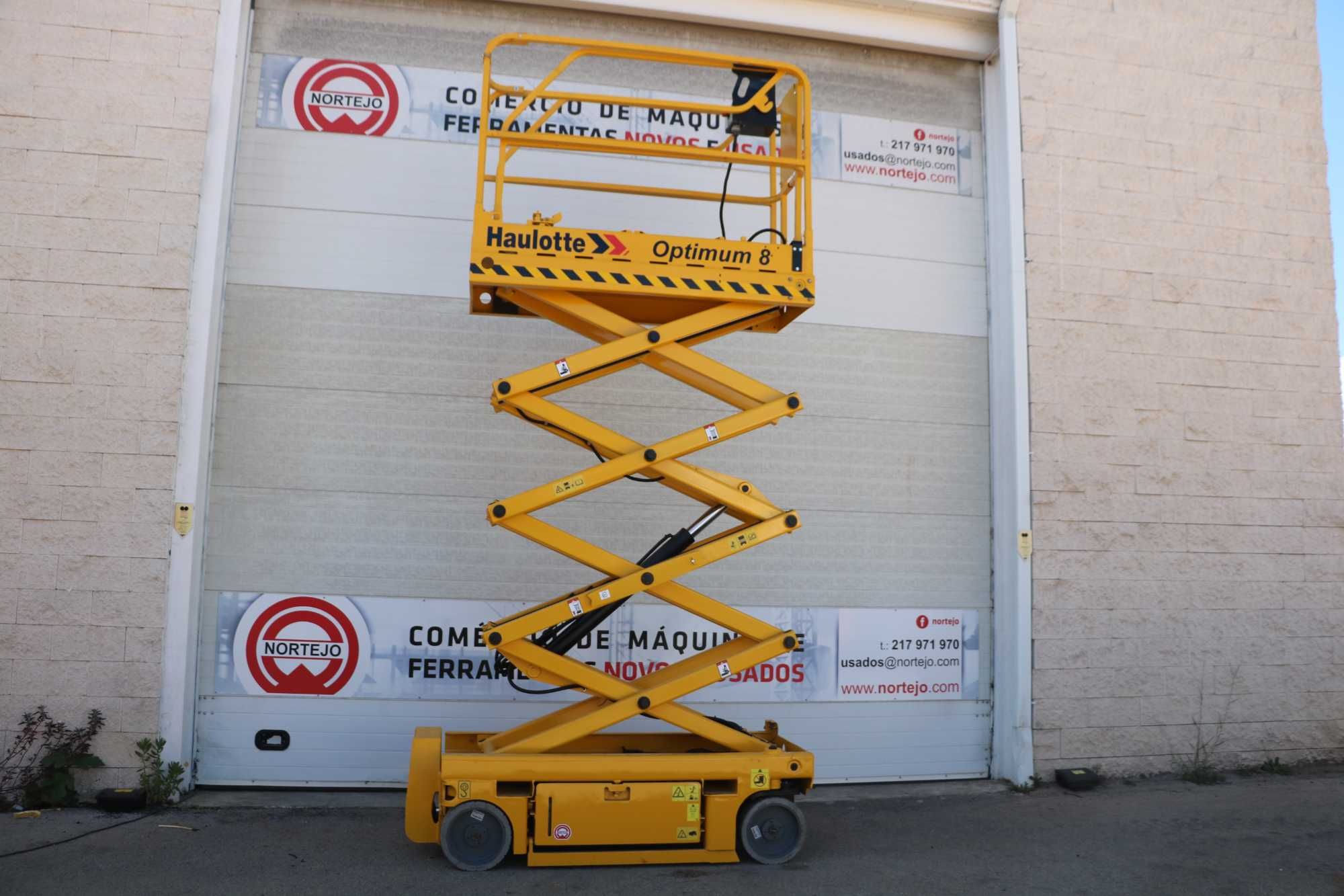 Plataformas Elevatória Tesoura Elétrica 8 mts