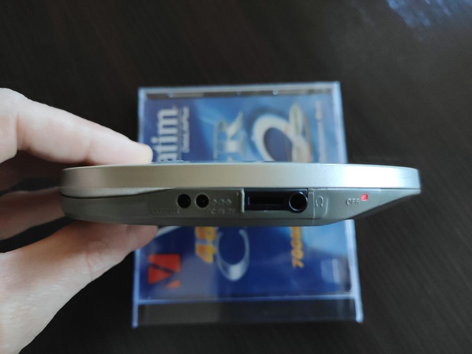 CD/MP3 плеер SONY Walkman D-NE720 Made in Malaysia