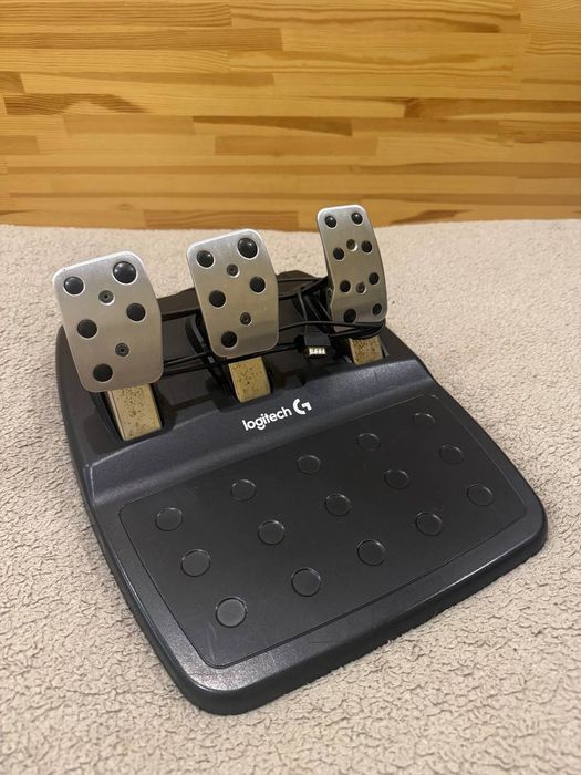 Игровой руль LOGITECH G920