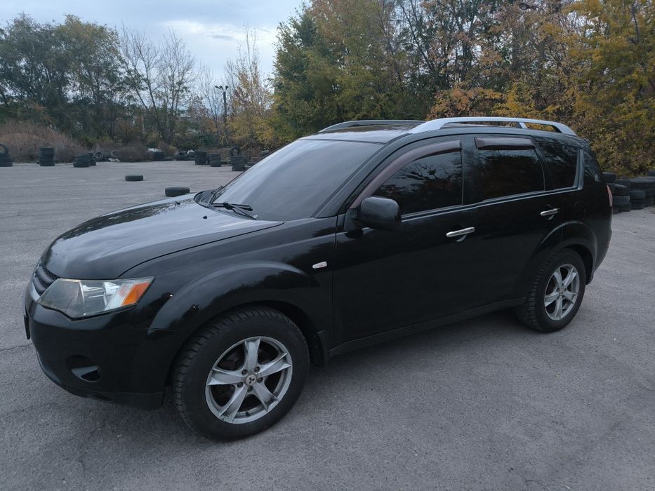 Міцубісі аутлендер