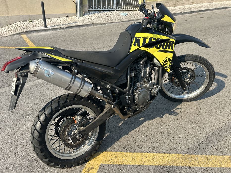 Vendo xt 660 r, em otimas condicoes.