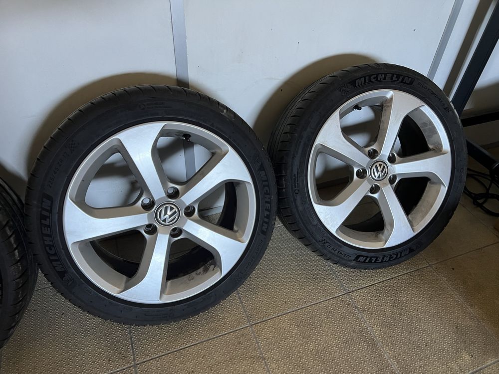 Jantes 17 VW Golf GTI - Originais com pneus 5x112