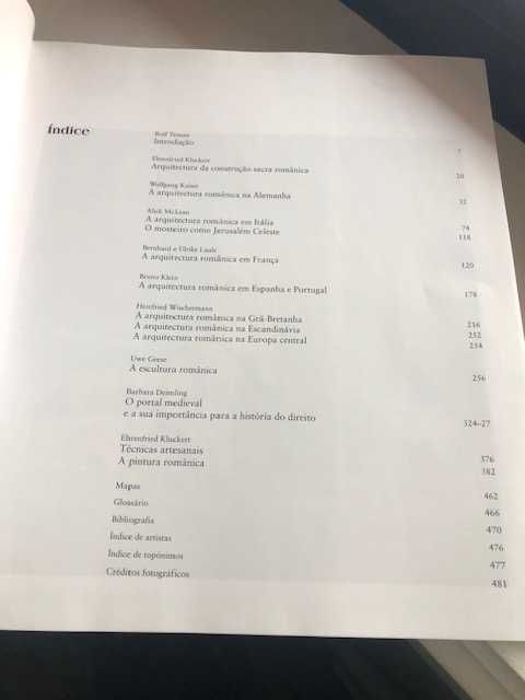Livro "O Românico", arquitetura, escultura, pintura de Rolf Toman