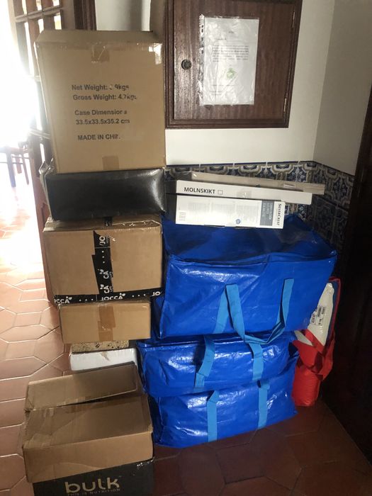 Doação livros; roupa; moveis; louça…