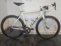 Rower szosowy Isaac Kaon Carbon