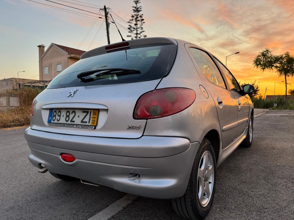 Peugeot 206 Black & Silver