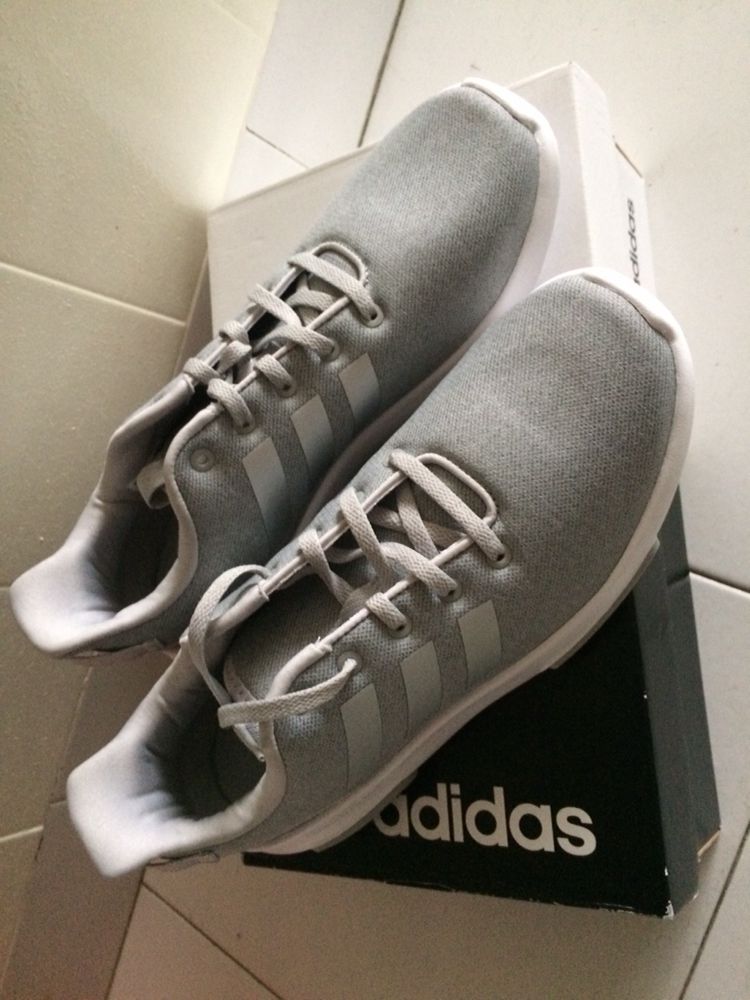 Ténis novos Adidas - 39,5