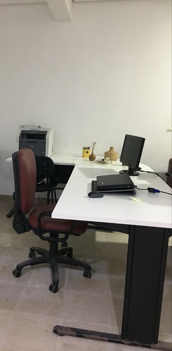 Secretária em L como nova