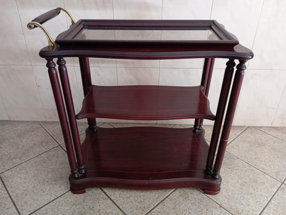 Carrinho de chá com rodas