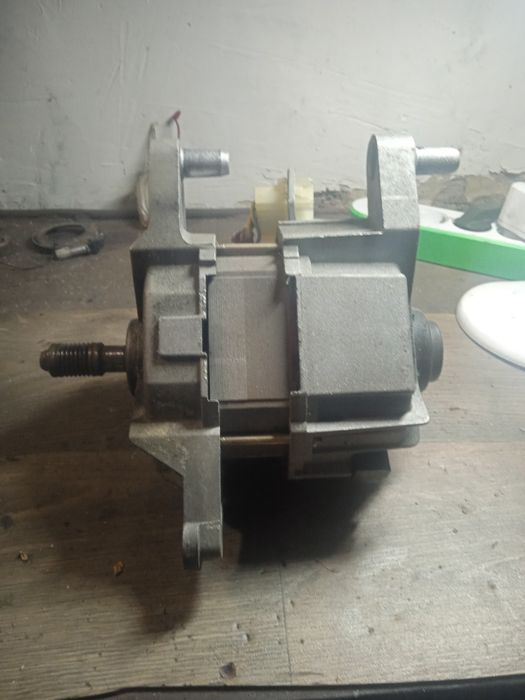 Продам двигун на пральну машинку