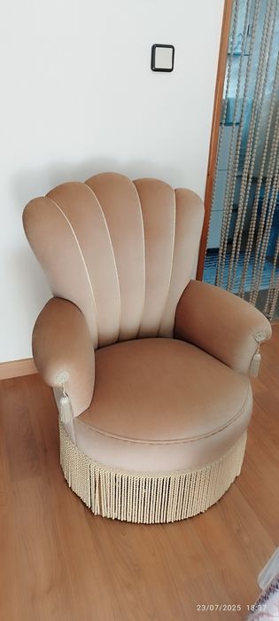 Poltrona, Cadeirão, Senhorinha