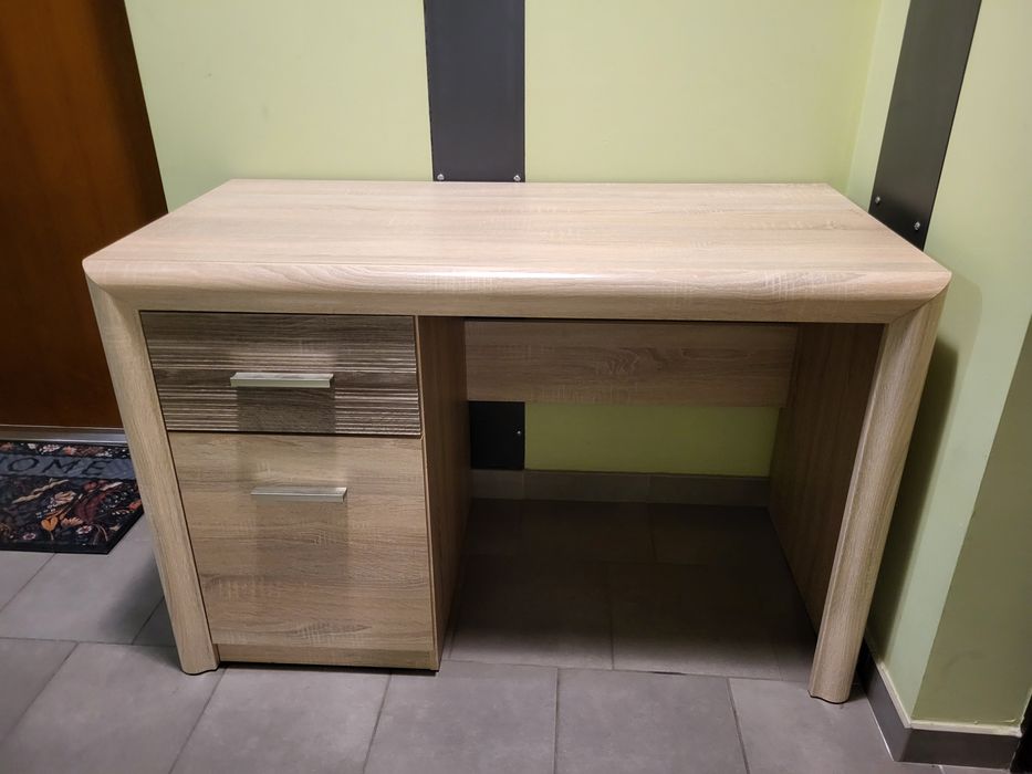 Biurko z szufladą solidne black red white