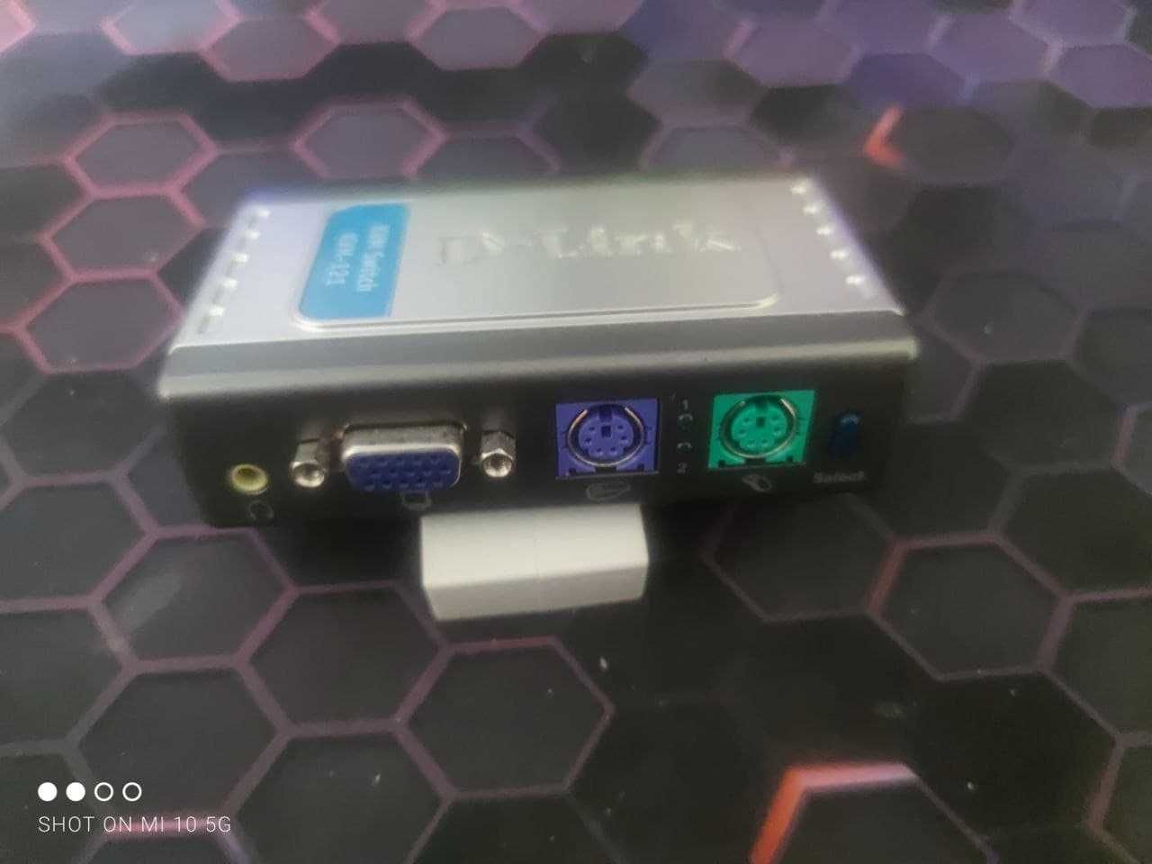 KVM переключатель D-Link KVM-121