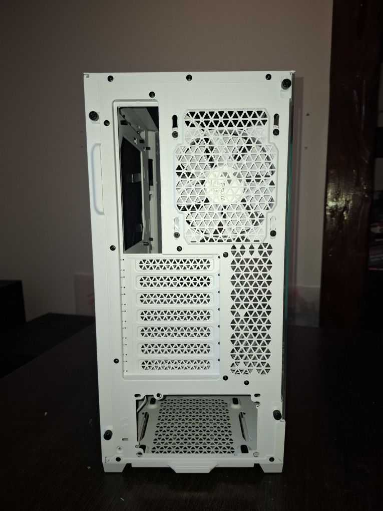 Biała obudowa do komputera Fractal Design Pop Silent White