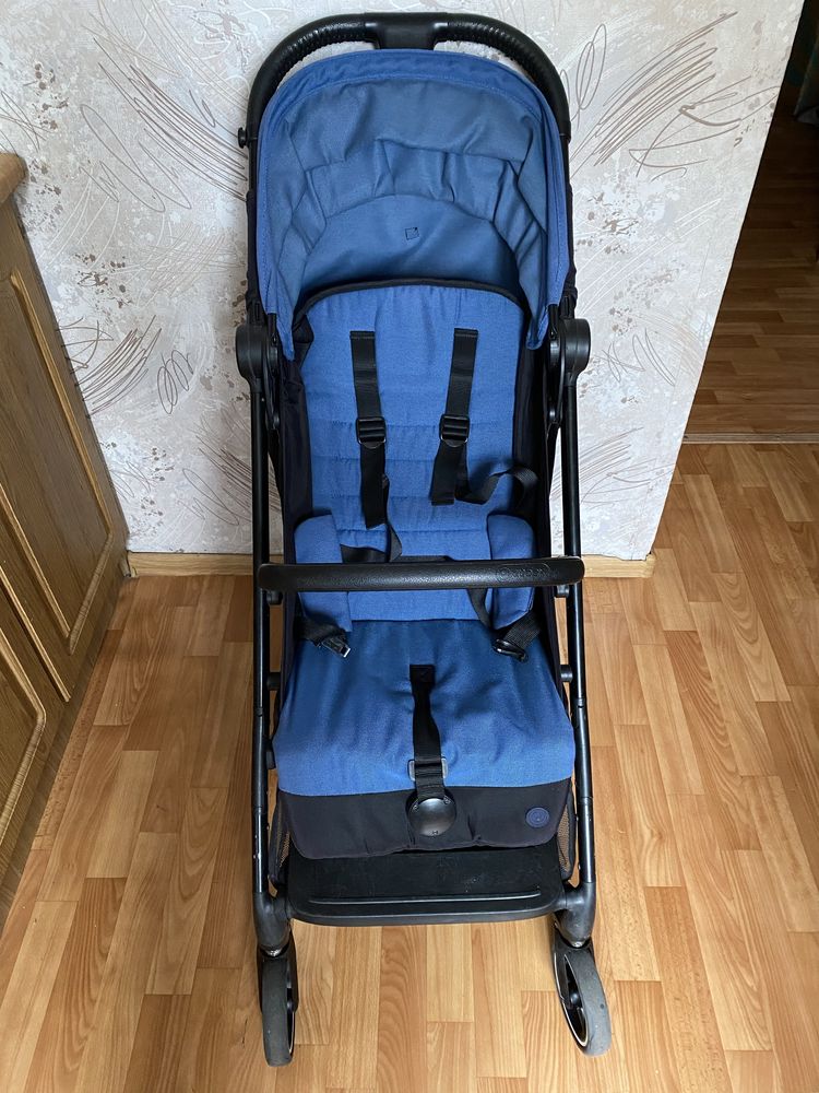 Прогулянкова коляска Cybex Beezy блакитка