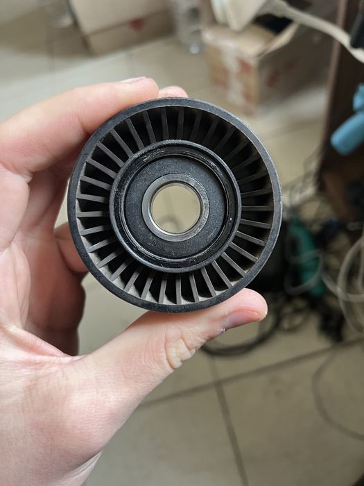 Ролик, ролік ременя генератора SKF VKM36230