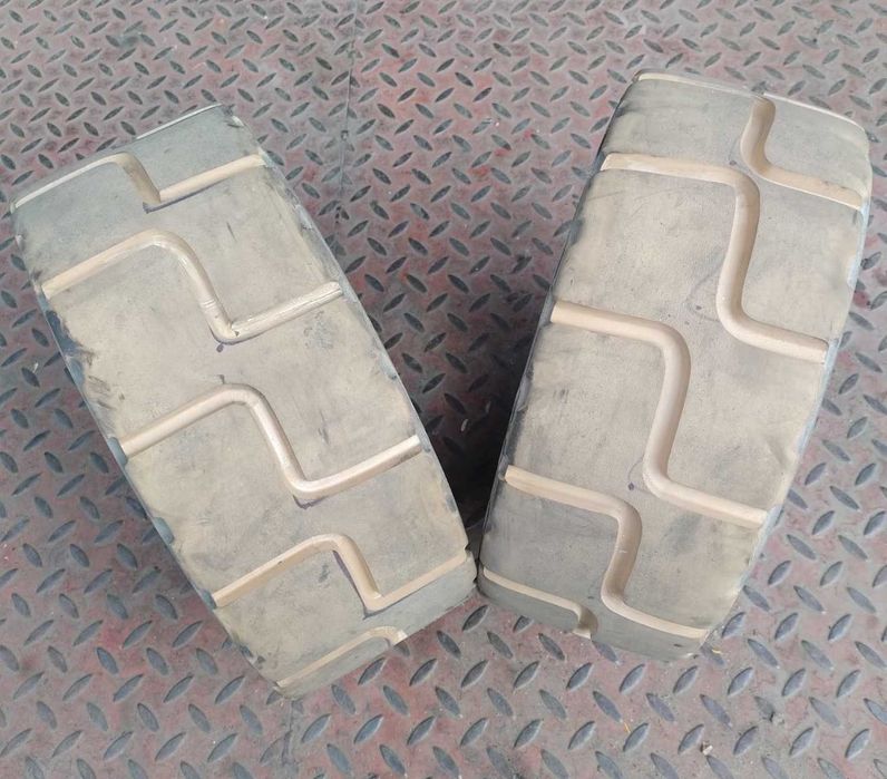 Opona Continental 18x7-8 LOC NM do wózka widłowego