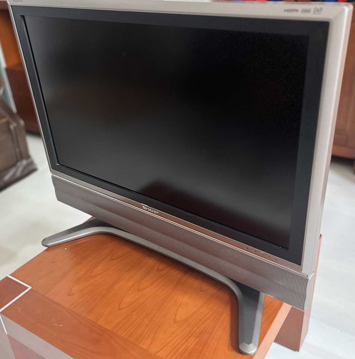 Sharp  32″ LCD HD Ready