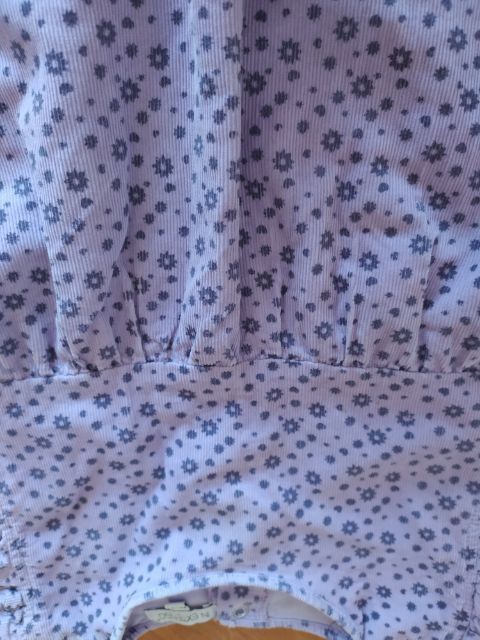 Sukienka na grubych ramiączkach