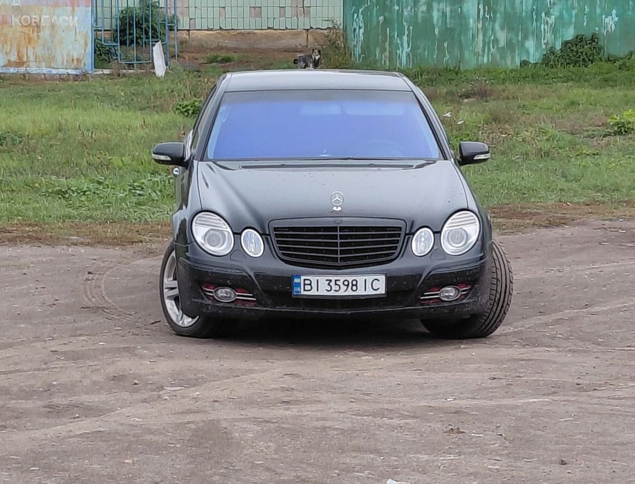 Продам Мерседес w211  2.2диз.