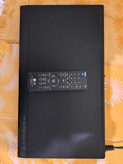 Продам DVD плеєр.