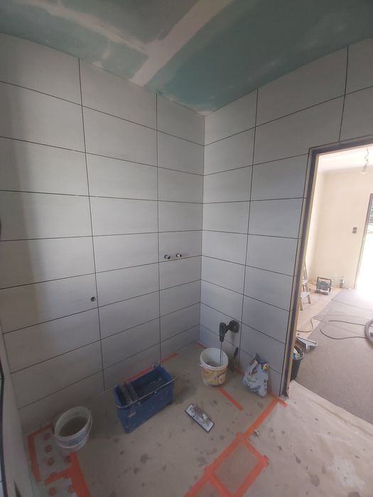 Kafelkowanie podłóg,ścian,schodów,remont łazienek,układanie płytek.