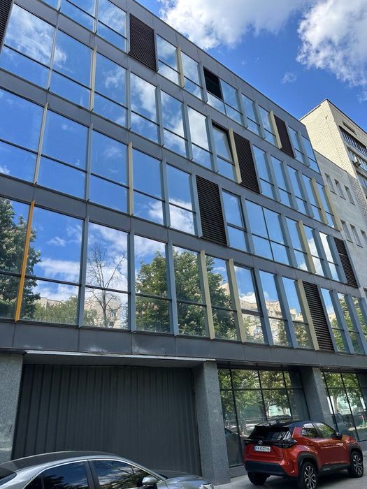 Продаж офісне приміщення Печерськ 900м2, 2000$/м2