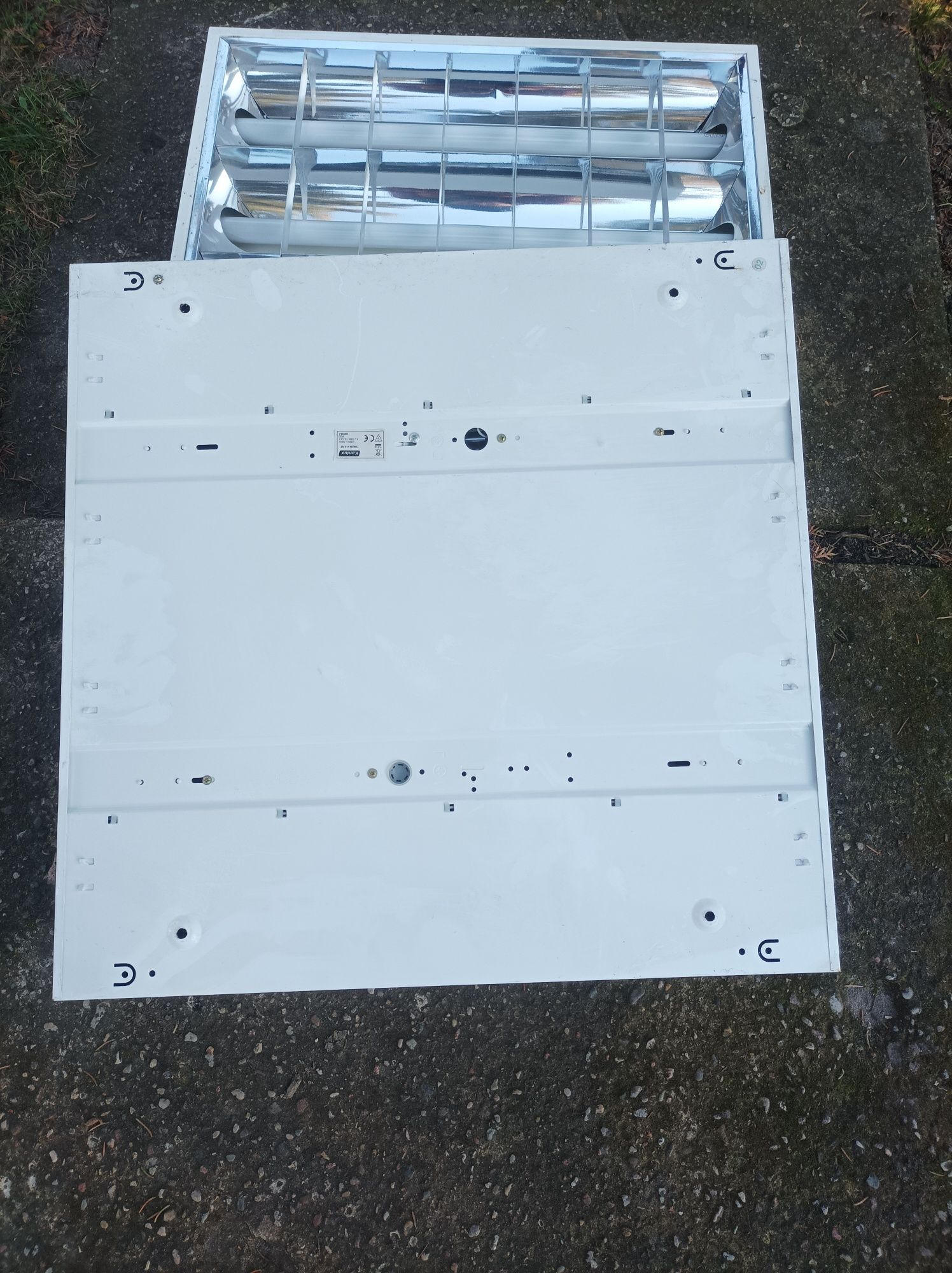 Lampa kaseton oprawa sztuk 6.