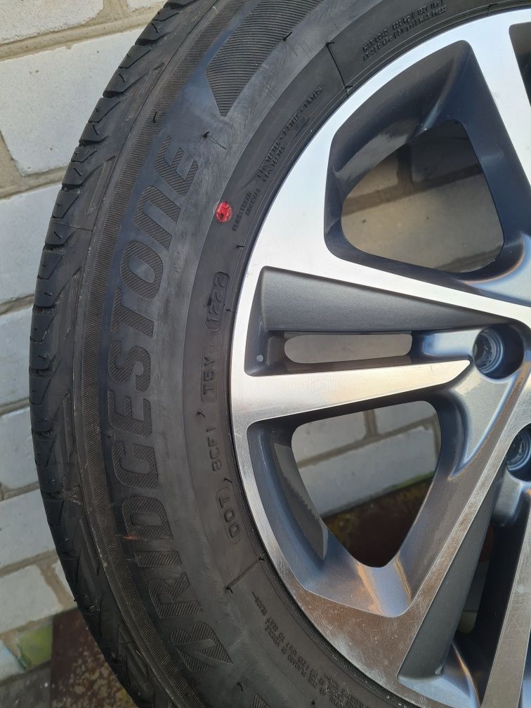 Комплект гуми Bridgestone Turanza t001 з литими дисками