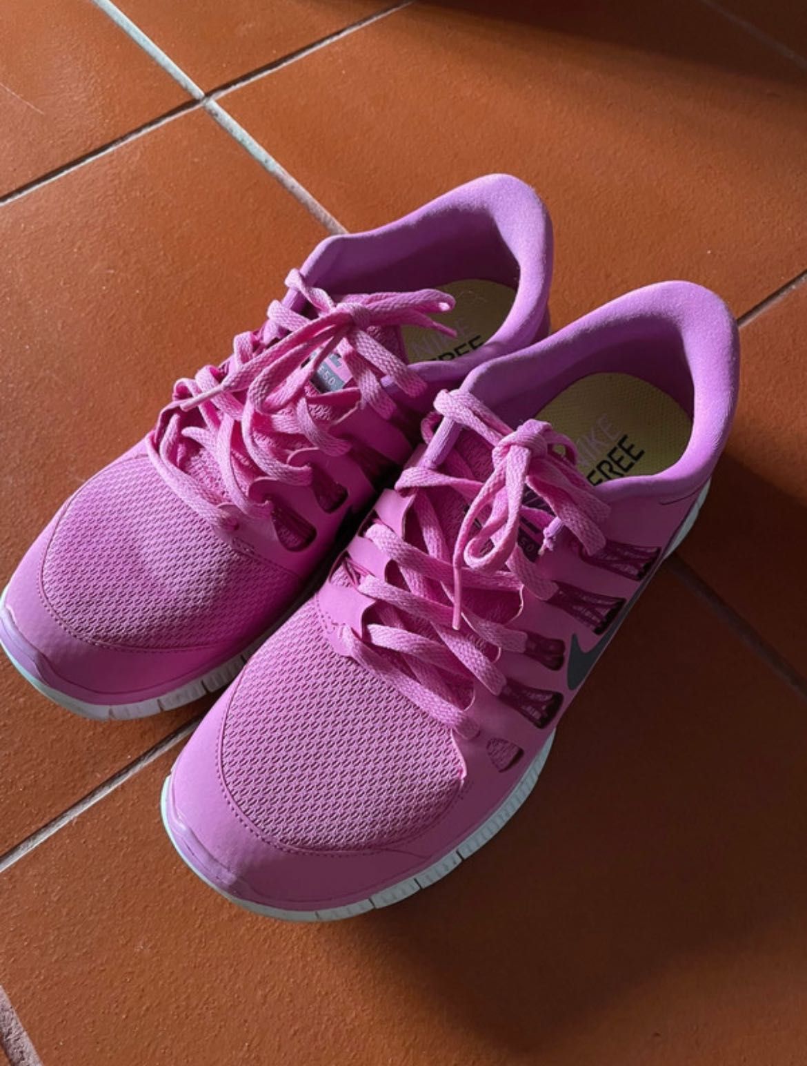 Ténis Nike Free Rosa