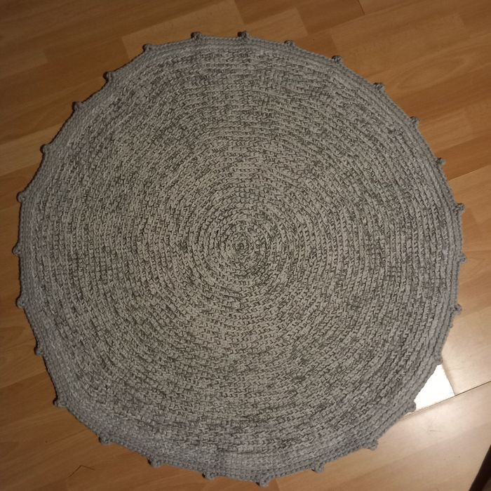 Ręcznie robiony nowy chodniczek