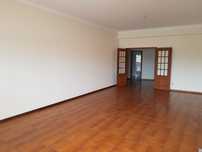 Arrenda-se apartamento tipo T3
