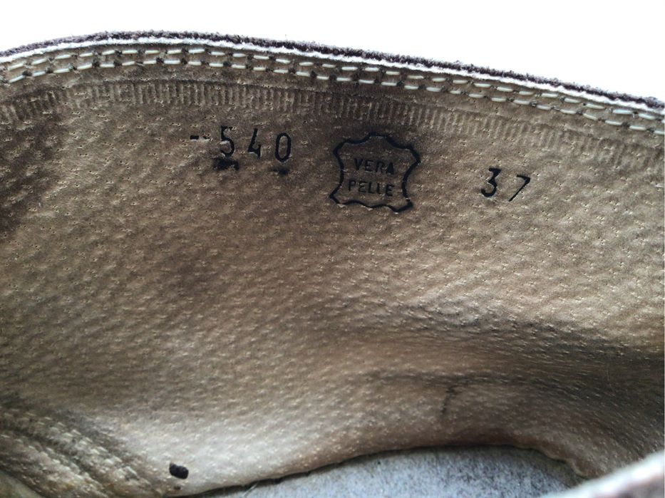 Ботинки замшевые Vera Pelle 37 р.