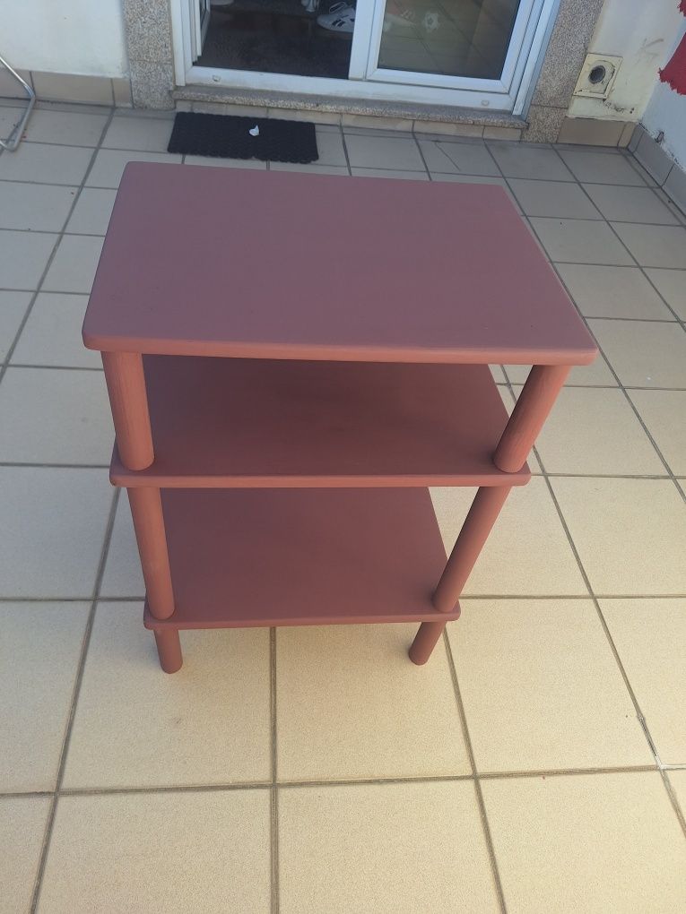 Mesa de prateleiras
