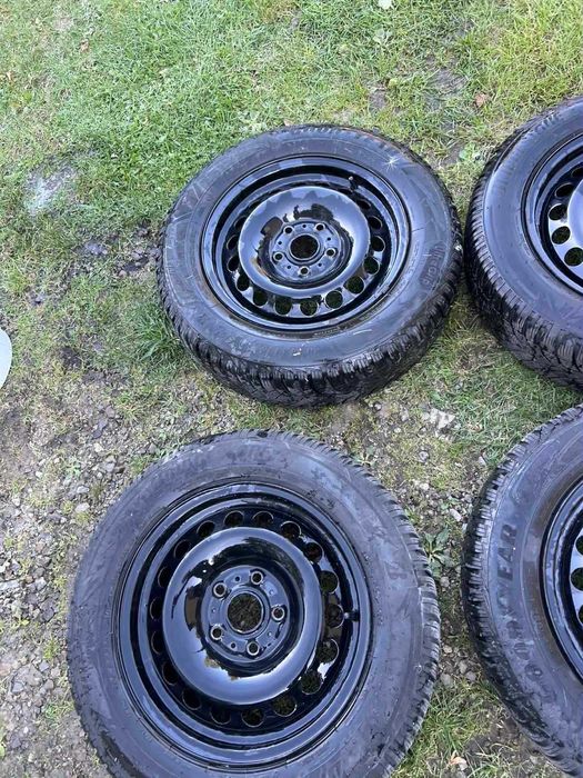 Sprzedam opony 2x Bridgestone + 2x Goodyear 15