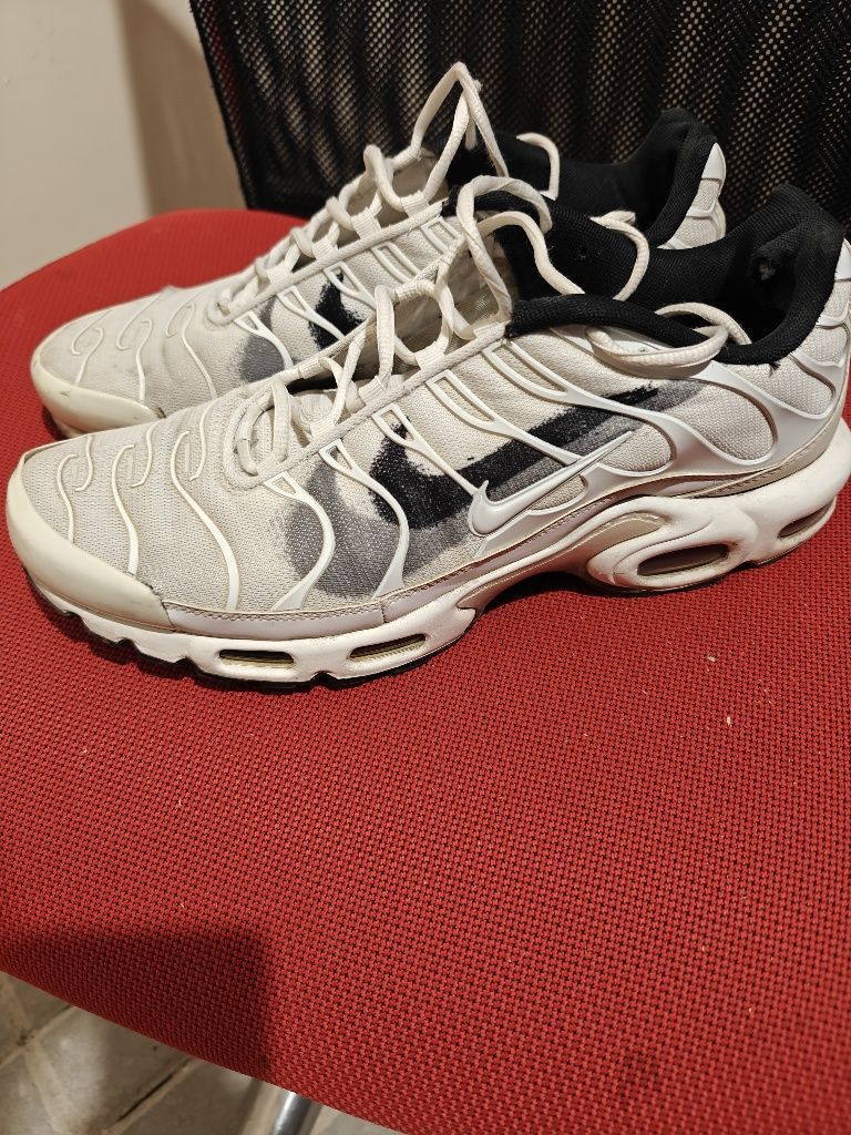 Кросівки оригінал, 46розмір,б/у Nike Air Max Plus Tn,30см.устілка