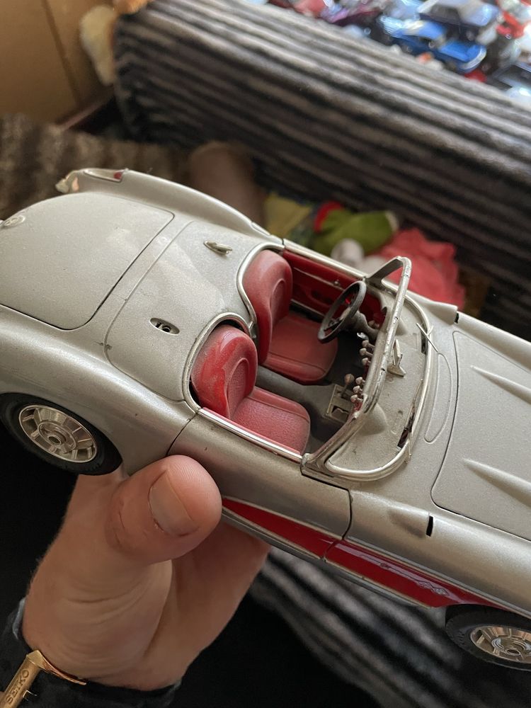 Моделі масштабу 1:18