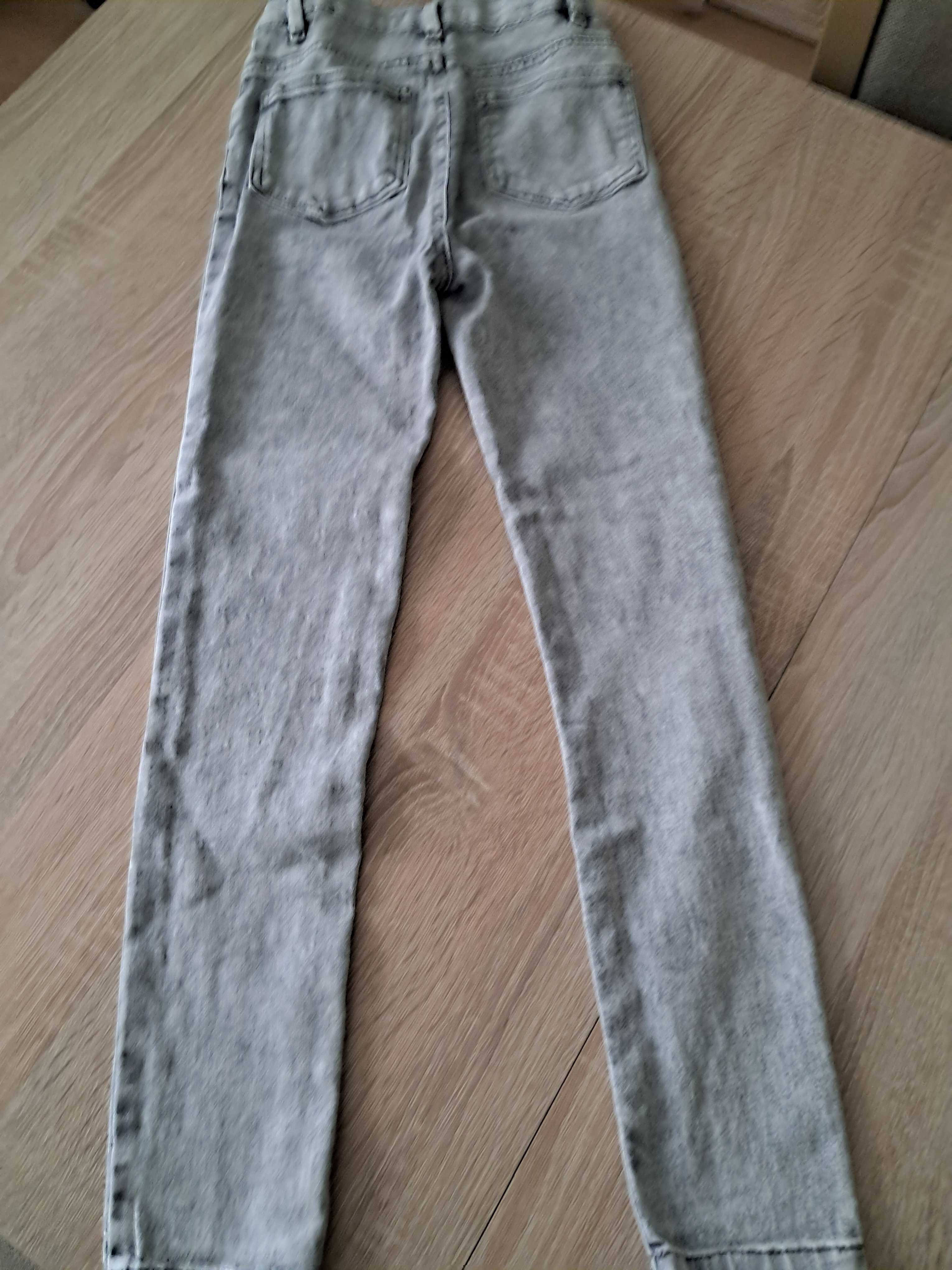 Spodnie jeans Reserved 146